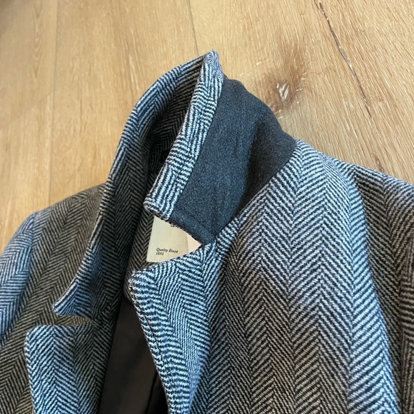 NWT Abercrombie and Fitch Dad Coat. XS - Picture 6 of 10